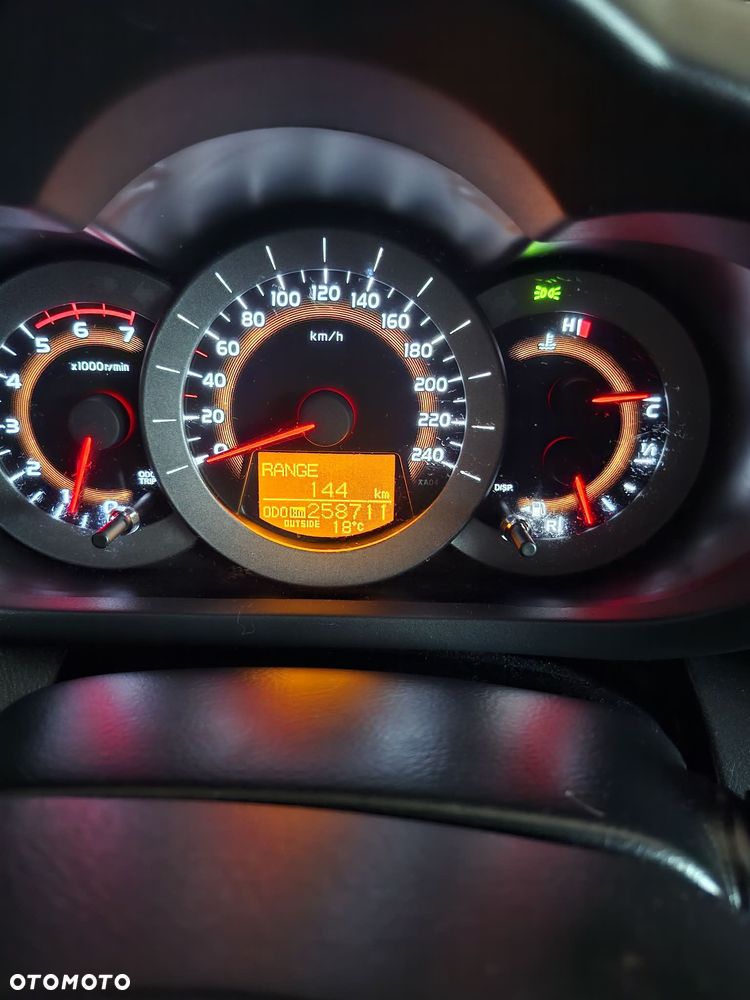 Toyota RAV4 2.2 D-4D 4x4 - 8