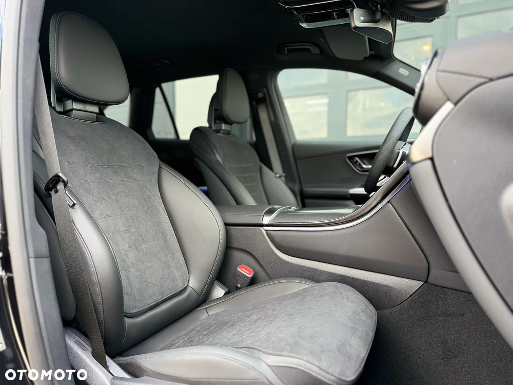 Mercedes-Benz GLC - 23