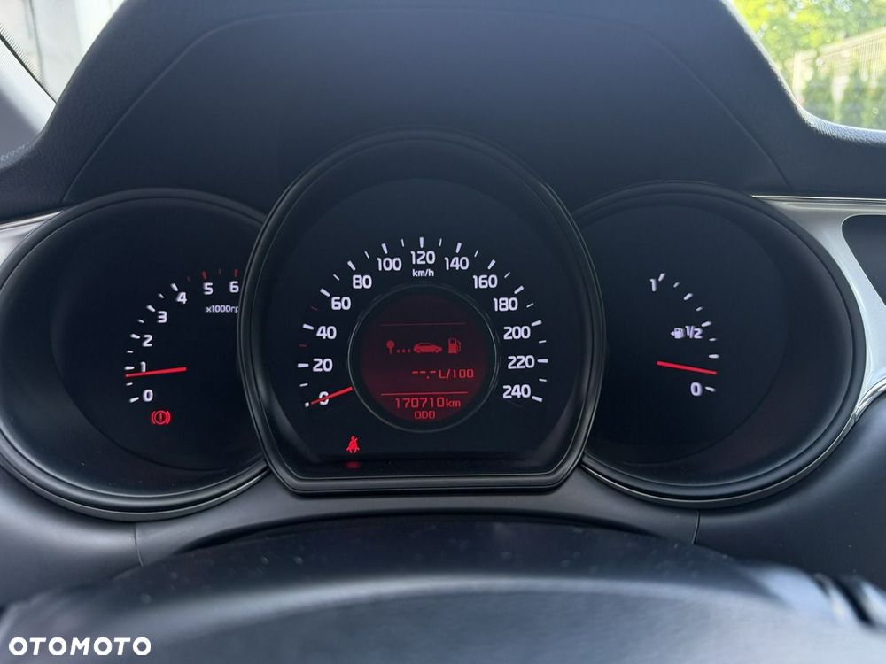 Kia Ceed - 14