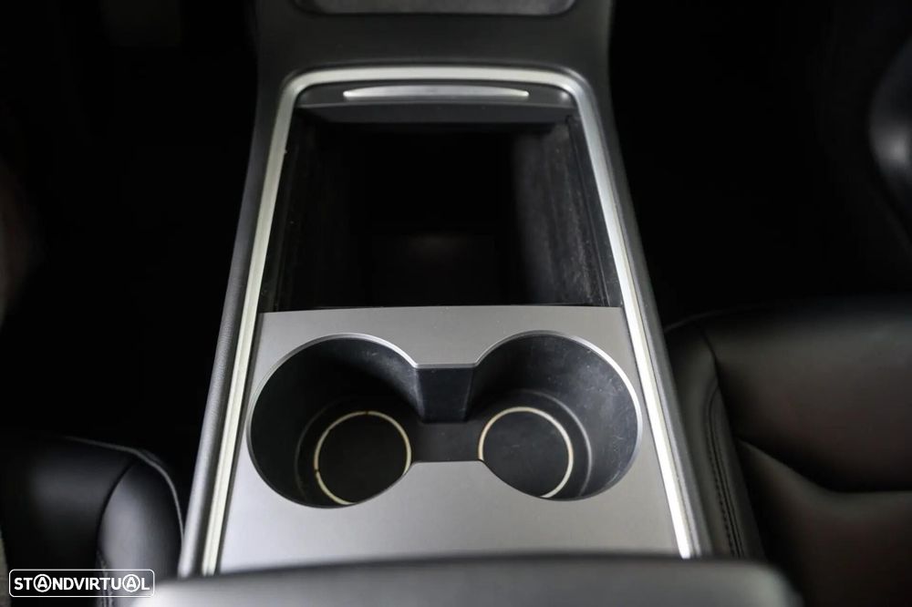 Tesla Model Y Long Range RWD - 36