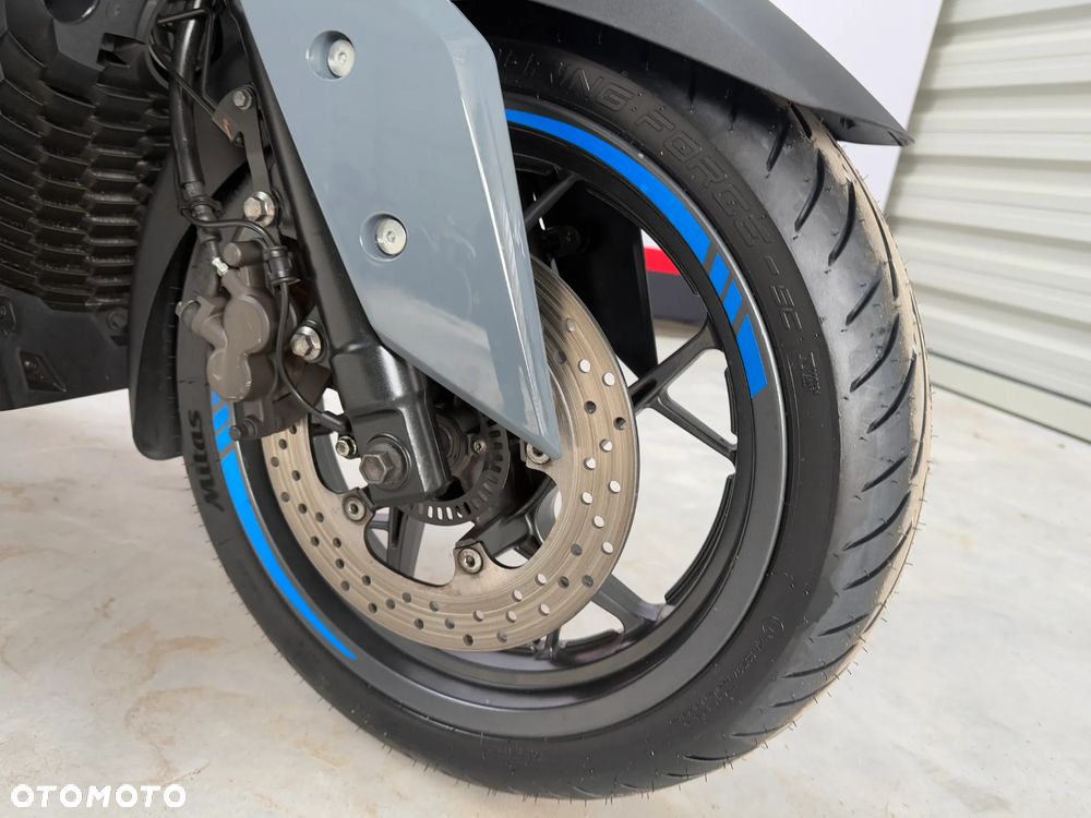 Yamaha X-max - 21