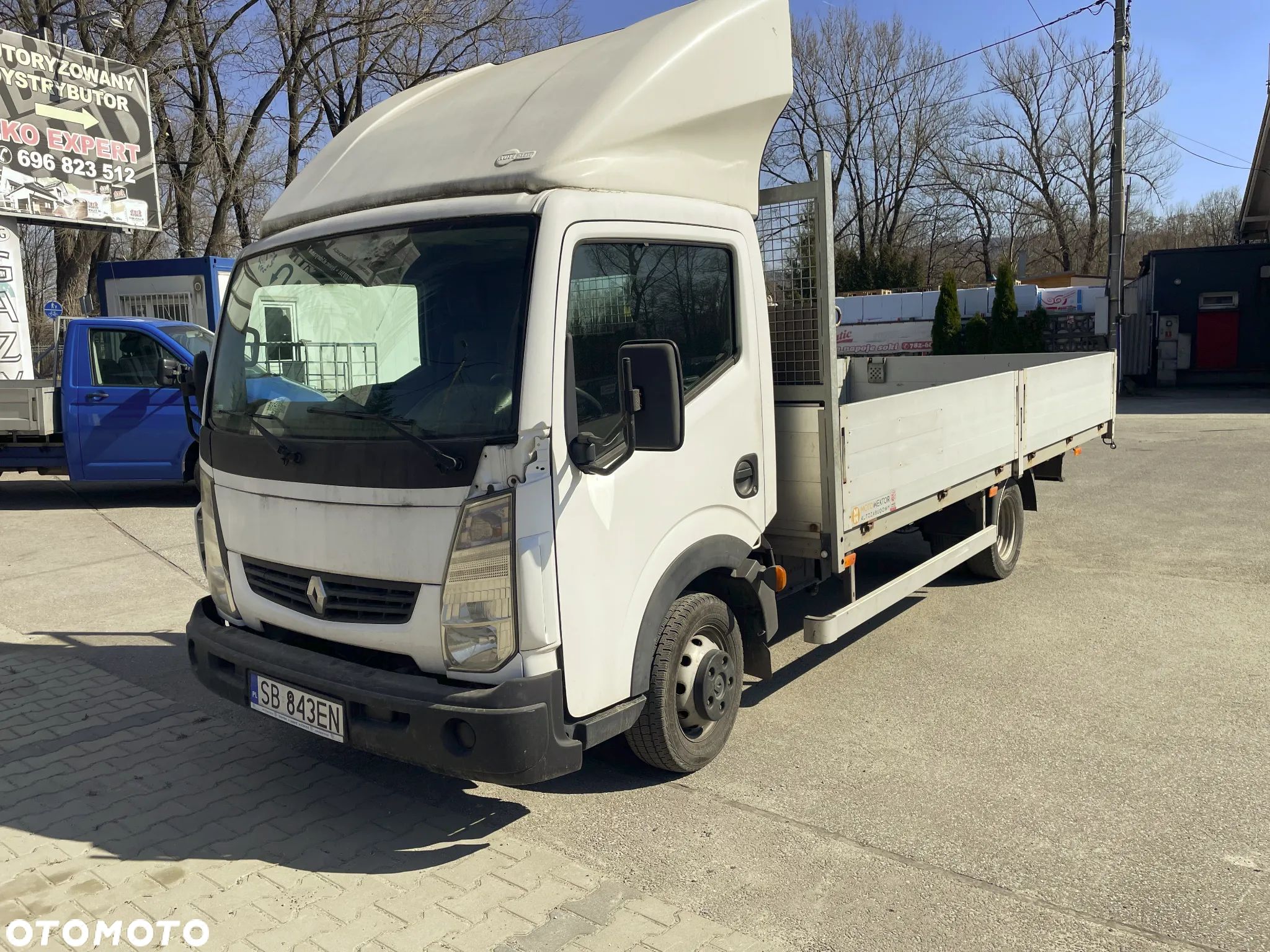 Renault Maxity - 1