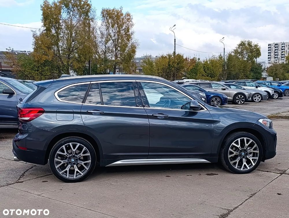BMW X1 xDrive25i xLine - 4