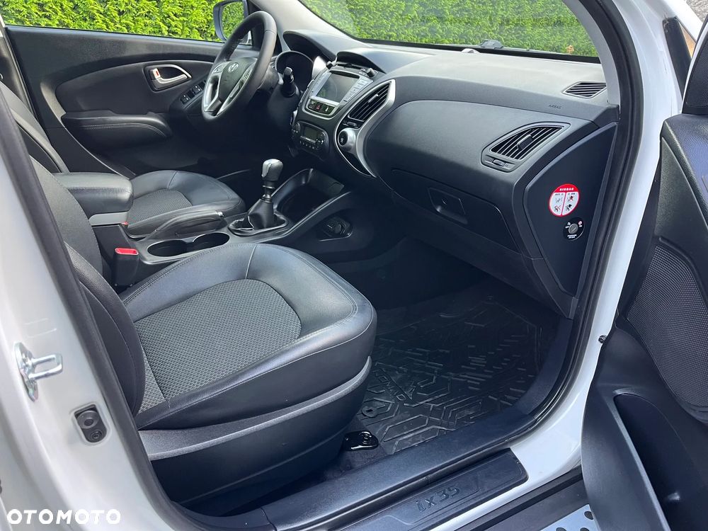 Hyundai ix35 blue 1.6 2WD Finale Gold - 16