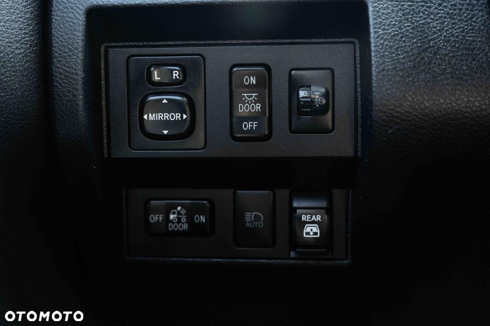 Toyota Tundra - 30