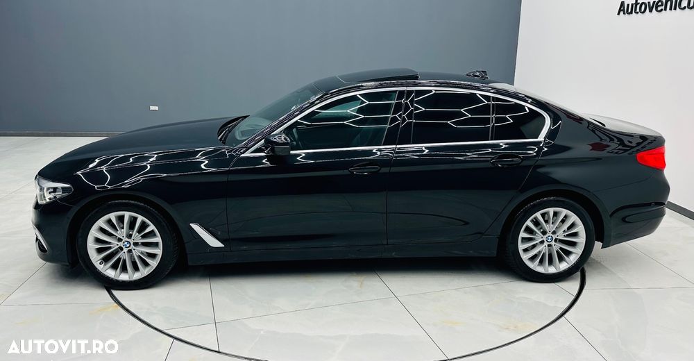 BMW Seria 5 520i Aut. Luxury Line - 40