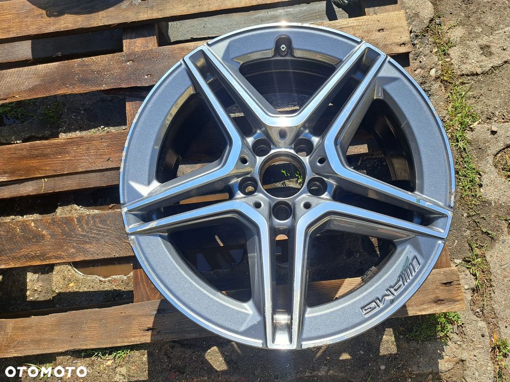 Oryg. Mercedes C-Klasa 205 A205 W205 A2054019500 7.5j 18 et44 AMG 5639