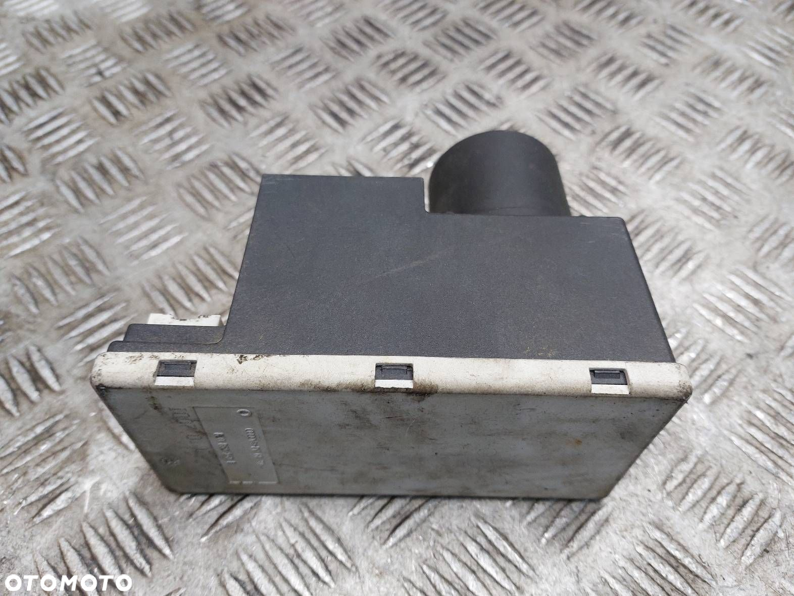 POMPKA ZAMKA CENTRALNEGO AUDI A4 B5 8L0862257E - 3