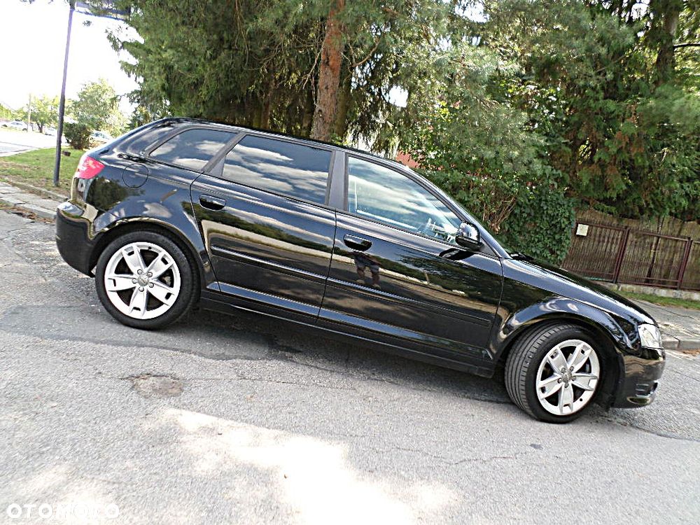 Audi A3 Sportback 2.0 TDI DPF Ambiente - 6