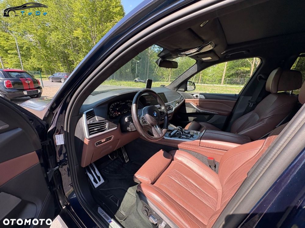 BMW X7 - 24