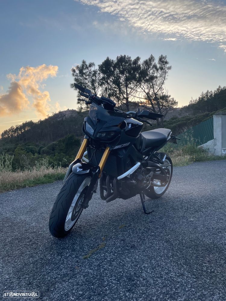 Yamaha MT-09 - 2