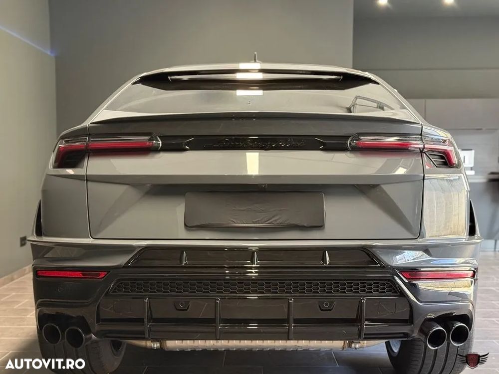 Lamborghini URUS - 15