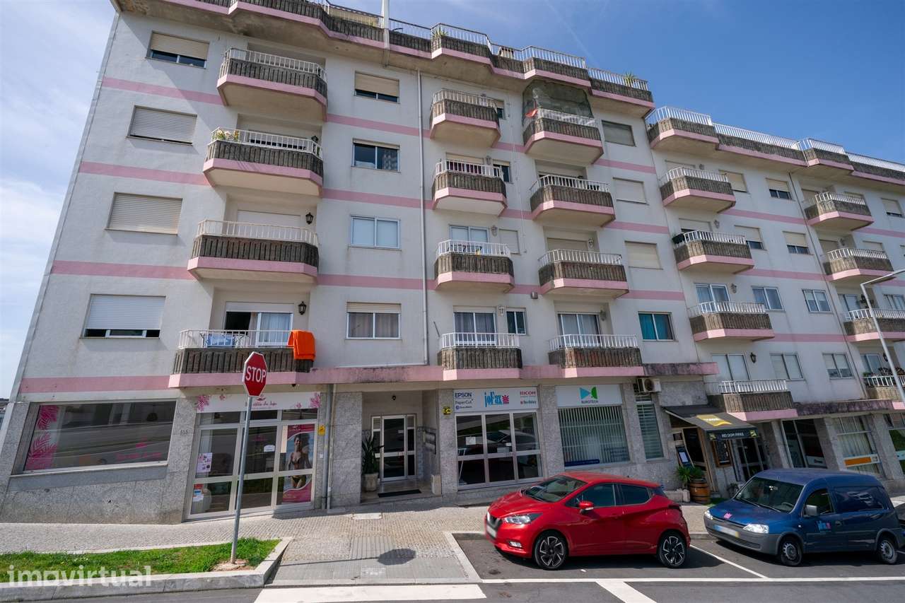 Apartamento T3 Venda em Oliveira de Azeméis, Santiago de Riba-Ul, Ul, - Grande imagem: 2/33