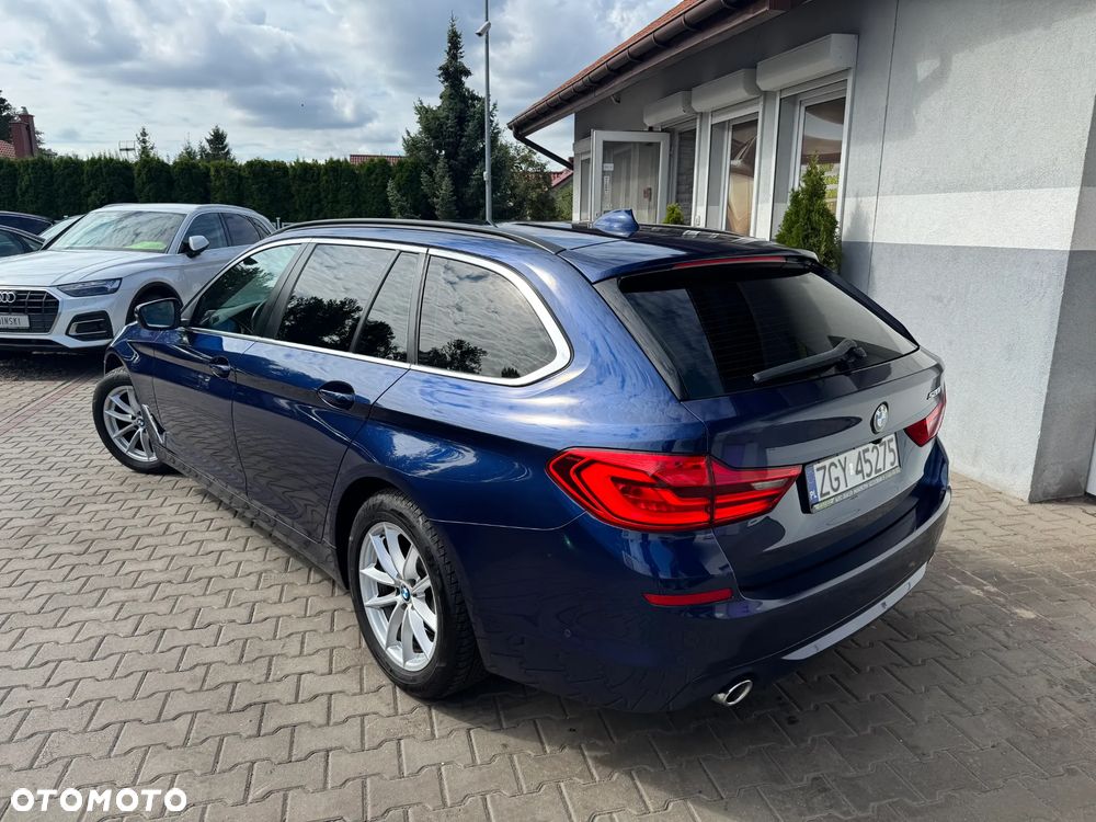 BMW Seria 5 520i Sport Line - 8