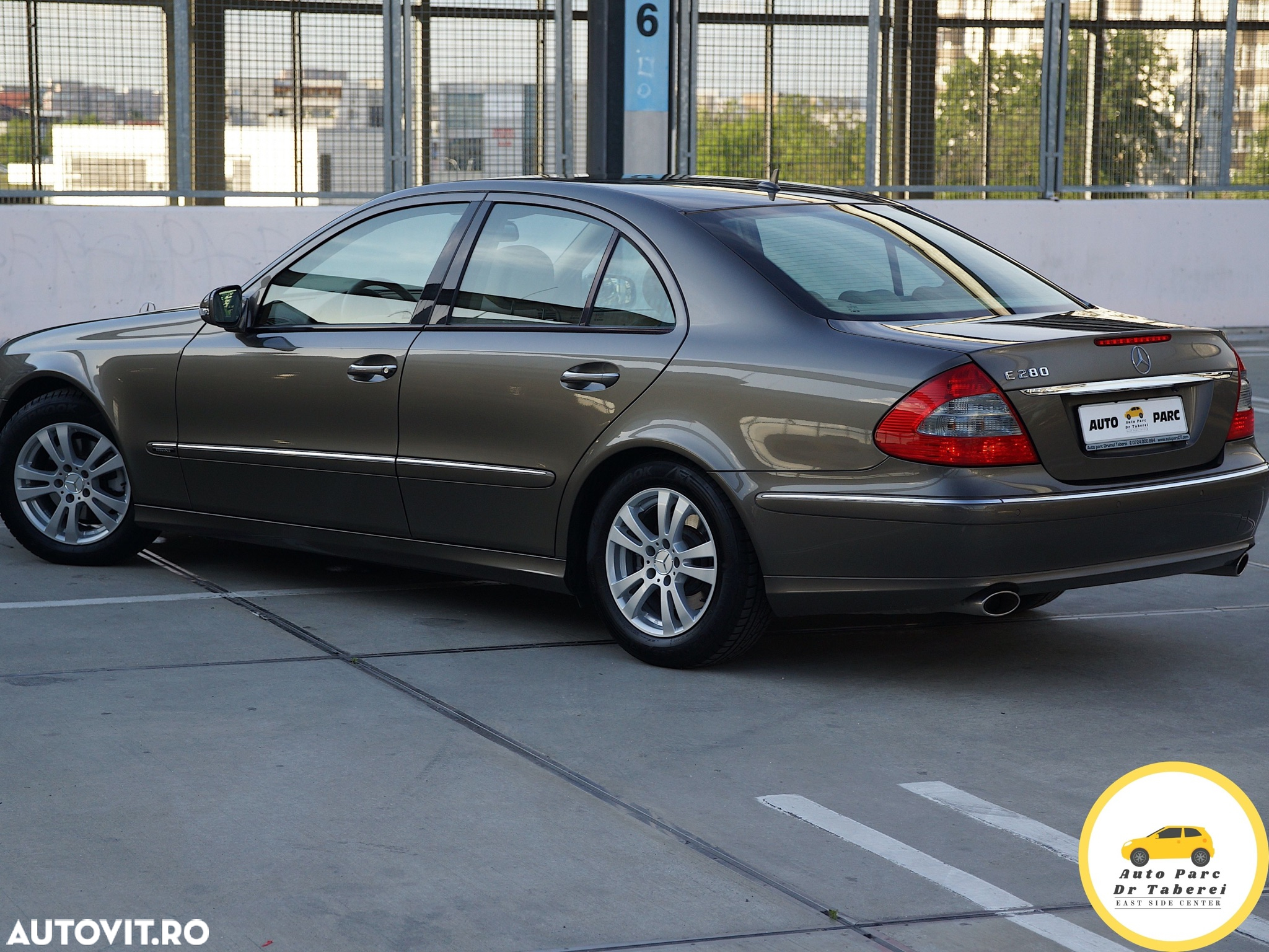 Mercedes-Benz E 280 7G-TRONIC Elegance BusinessEDITION - 10