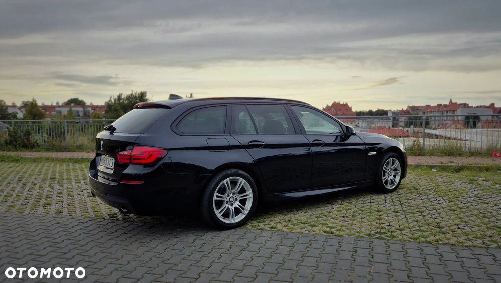 BMW Seria 5 535d xDrive - 23