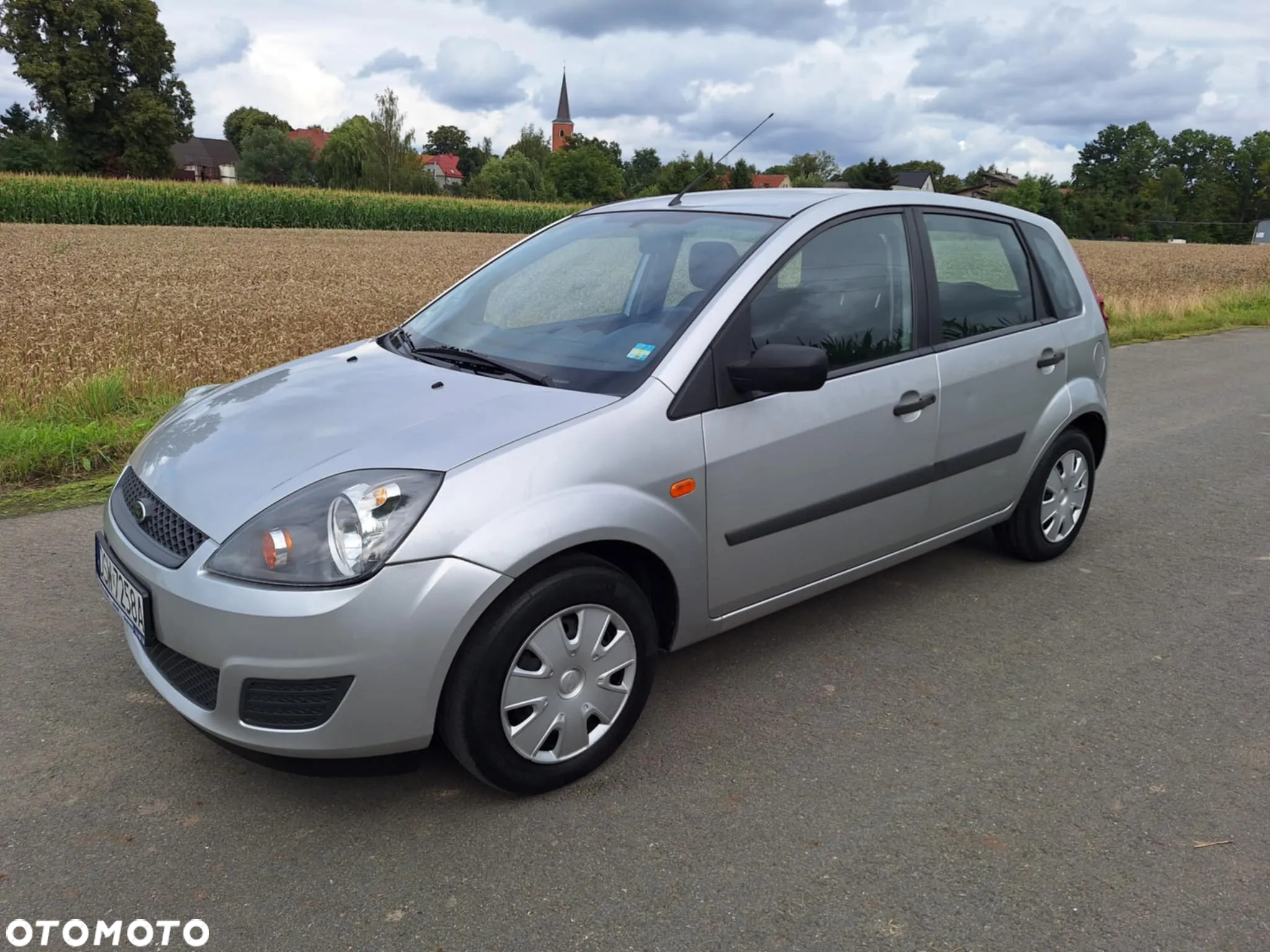 Ford Fiesta 1.4 Ambiente - 11