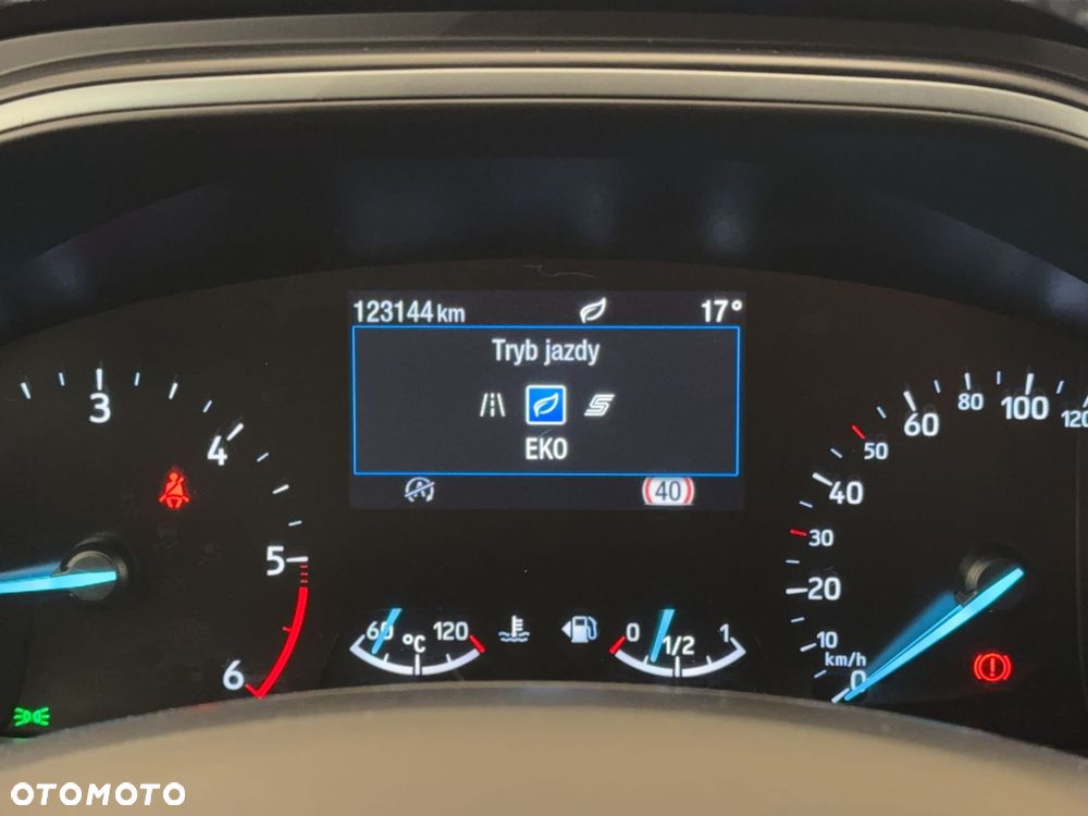 Ford Focus - 21