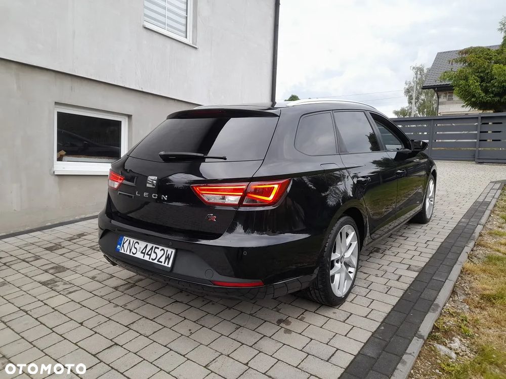 Seat Leon 2.0 TDI FR Black S&S - 6