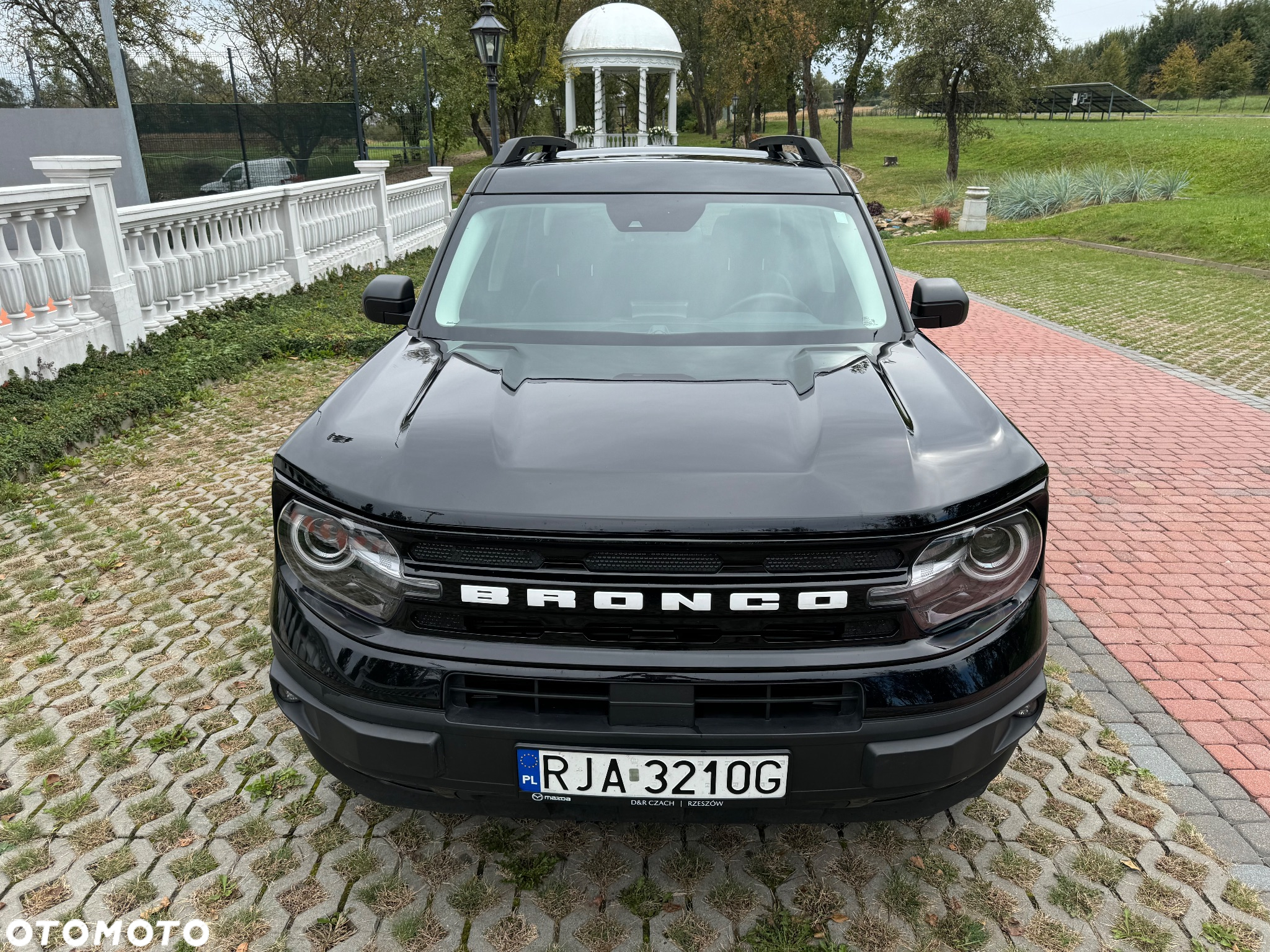 Ford Bronco - 17