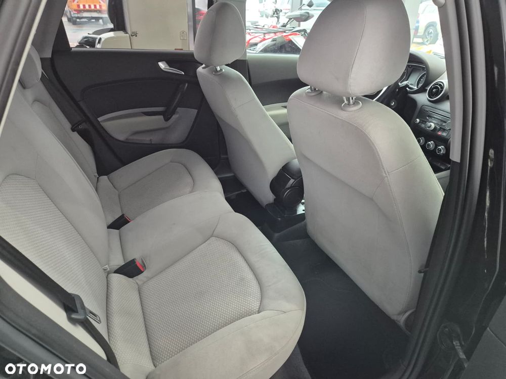 Audi A1 Sportback 1.6 TDI Attraction - 27