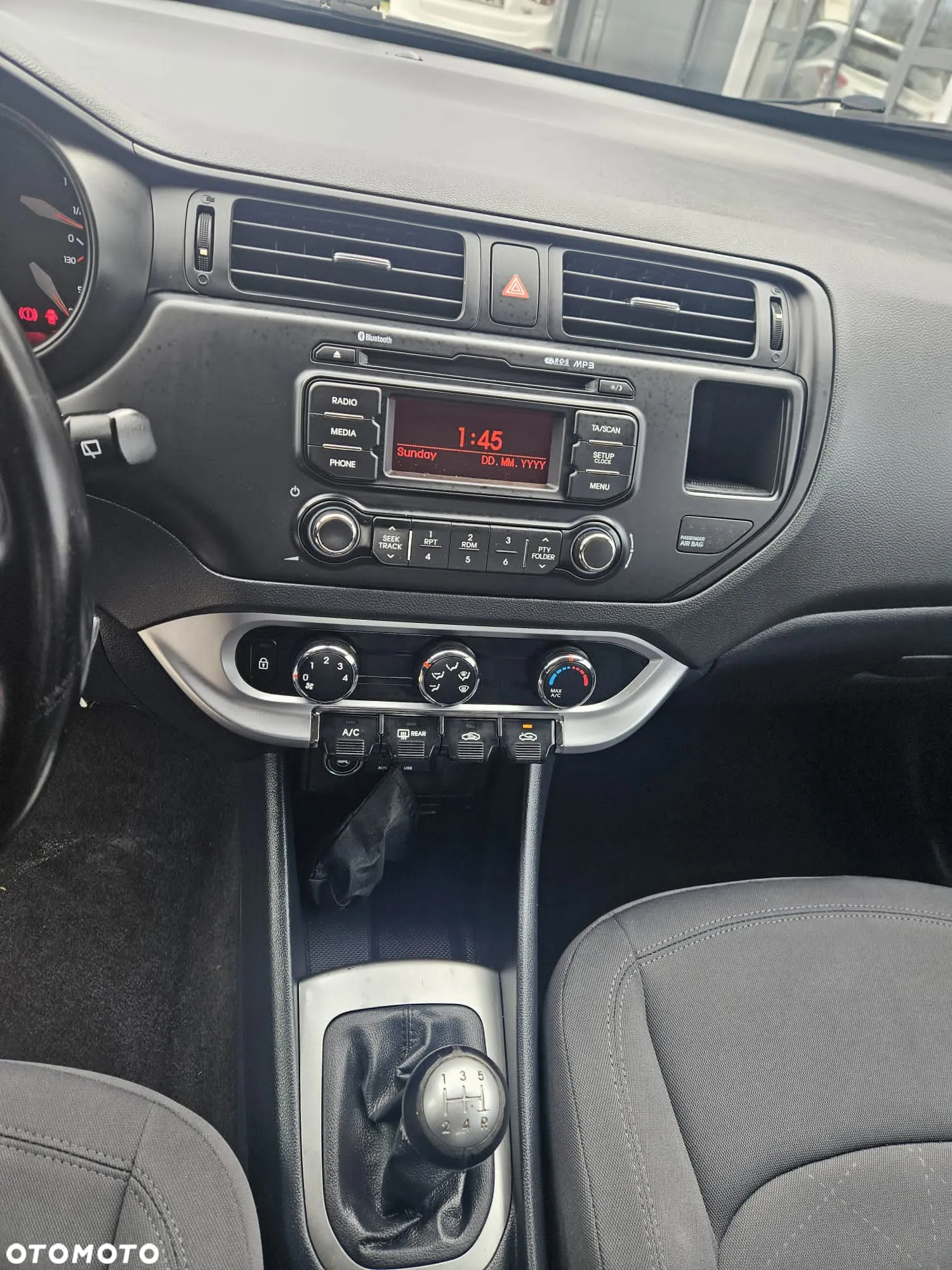 Kia Rio 1.2 M - 12