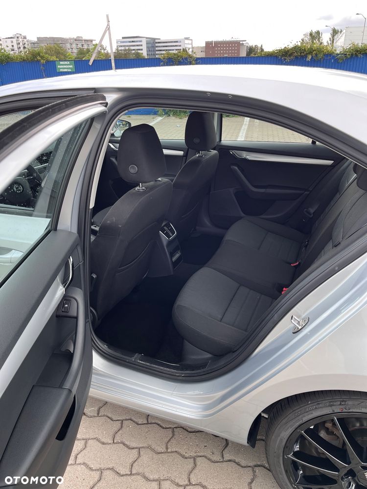 Skoda Octavia 1.8 TSI Elegance DSG - 8