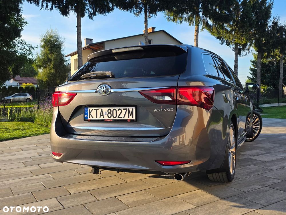 Toyota Avensis - 14