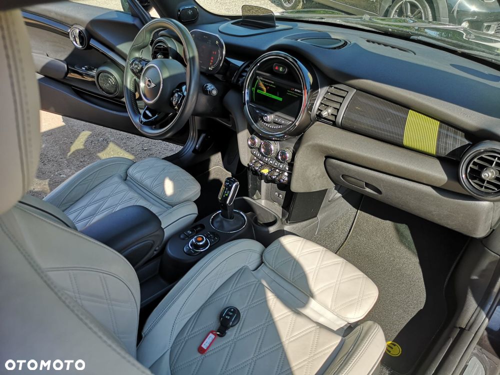 MINI Cooper SE - 32