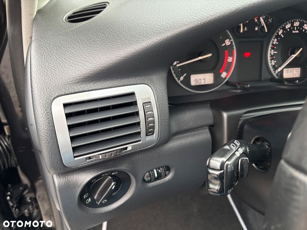 Skoda Superb 2.0 Comfort - 22