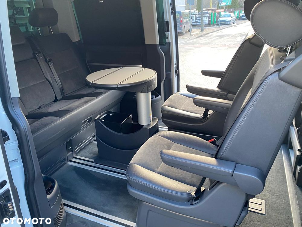 Volkswagen Multivan - 8