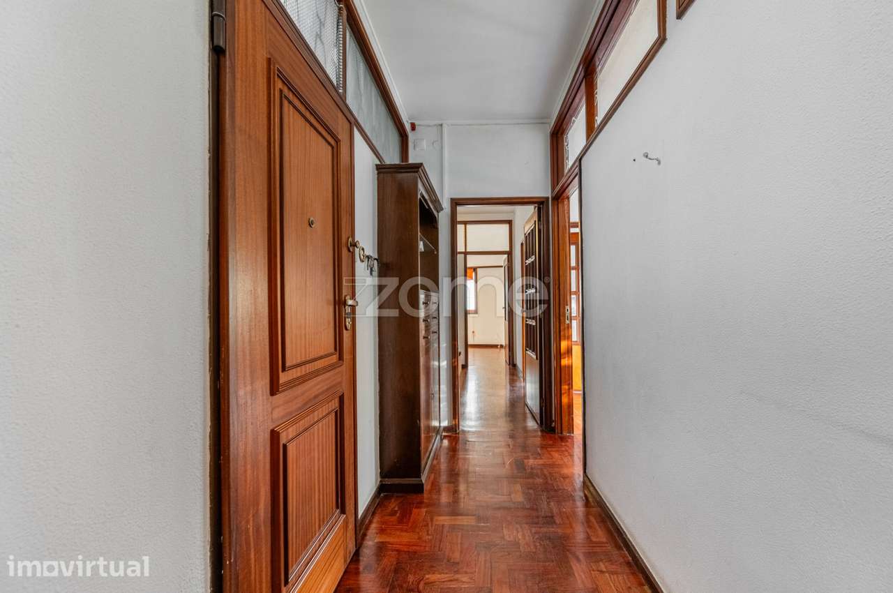 Apartamento T4 com 3 frentes na Av. Rodrigues de Freitas|Bonfim, Porto - Grande imagem: 4/26