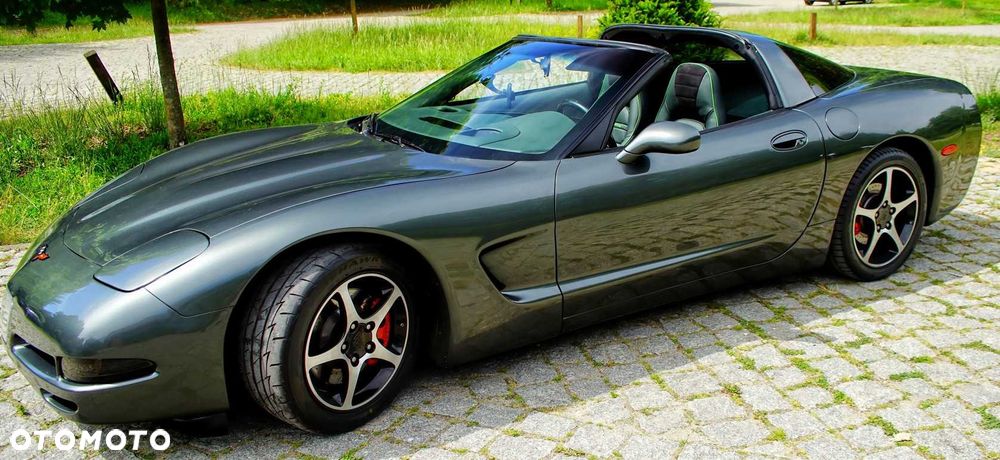Chevrolet Corvette - 1