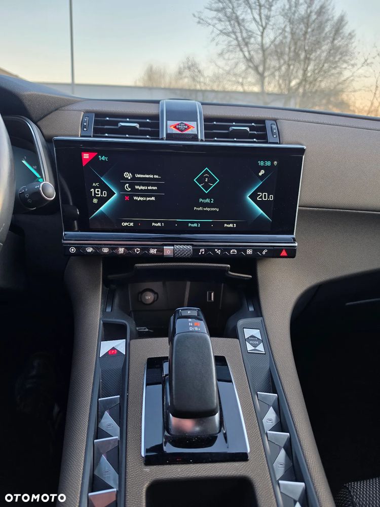 DS Automobiles DS 7 Crossback - 15