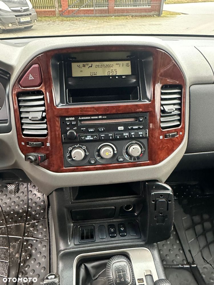 Mitsubishi Pajero - 17