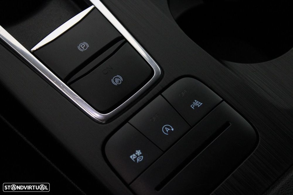 Ford Kuga - 27