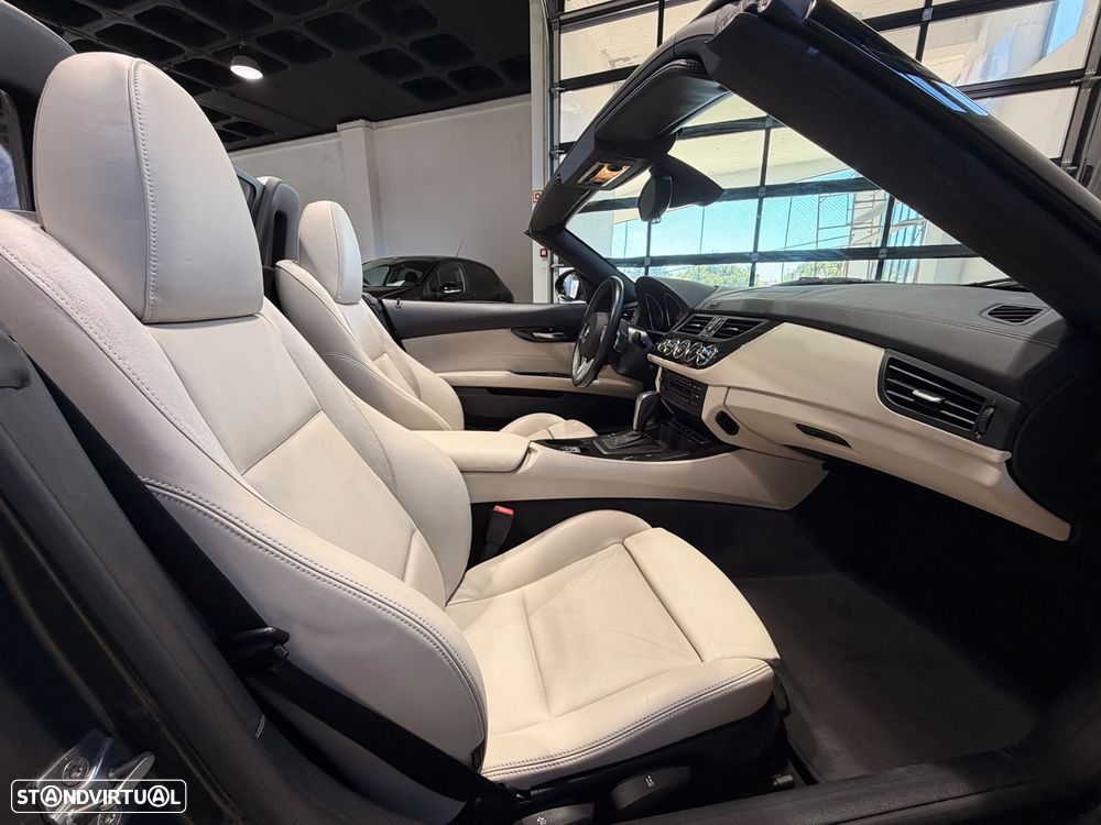 BMW Z4 23 i Auto - 10