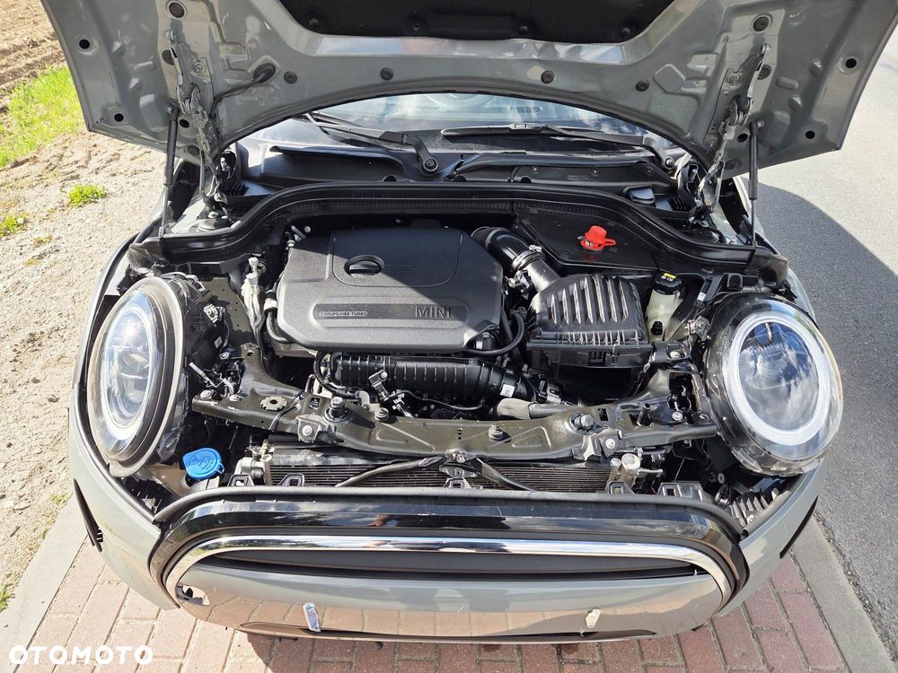 MINI Countryman Cooper Essential Trim - 12