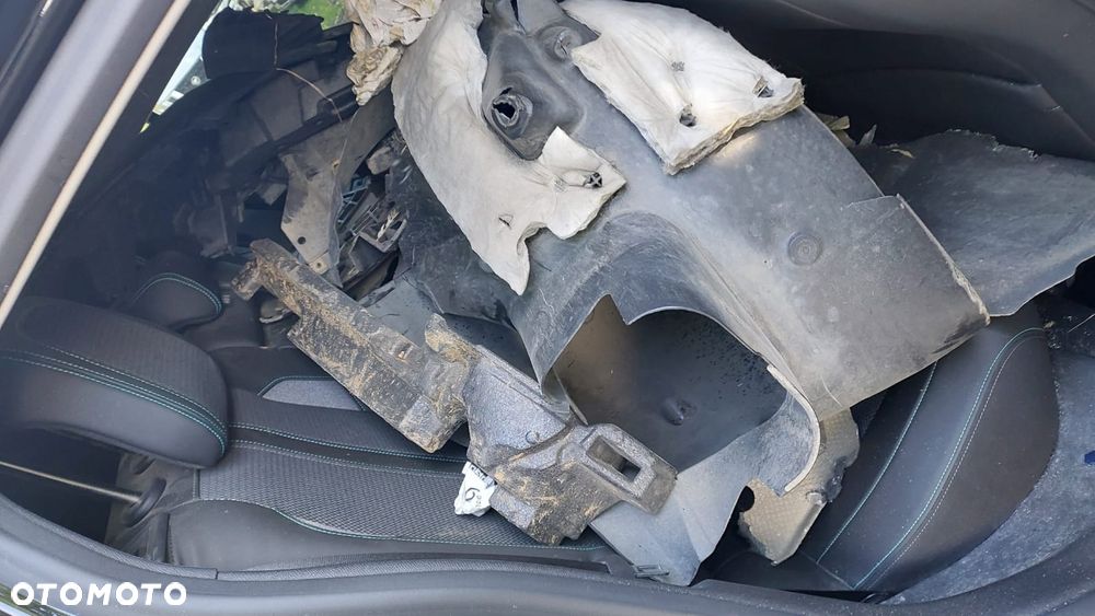 Peugeot 308 1.2 PureTech Allure Pack S&S EAT8 - 15