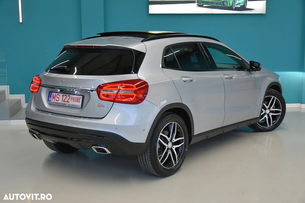 Mercedes-Benz GLA 200 AMG Line - 3