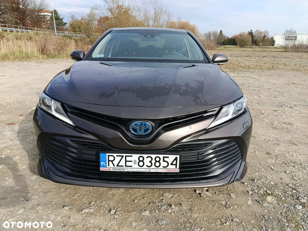 Toyota Camry - 6