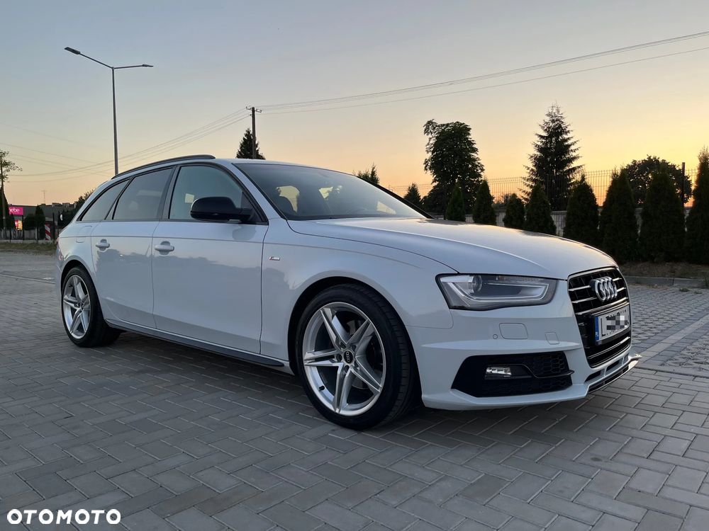 Audi A4 Avant 2.0 TDI DPF clean diesel S line Sportpaket - 32