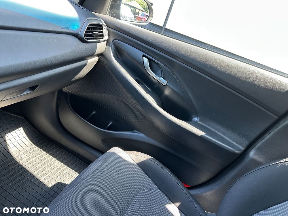 Hyundai i30 1.5 DPI Modern - 9