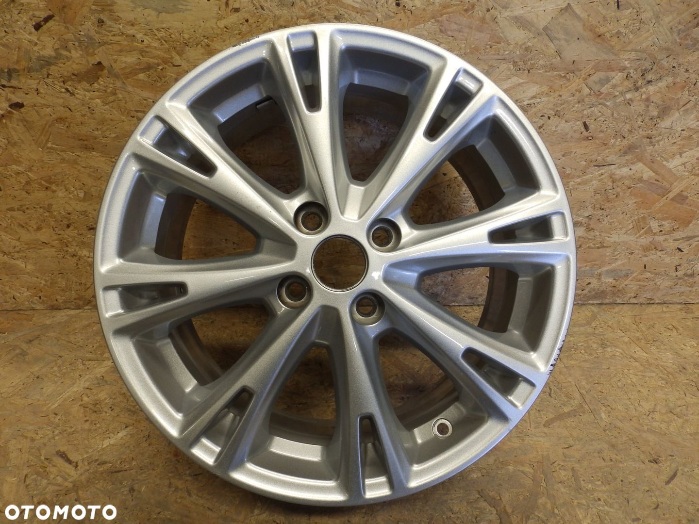 FELGA FORD FOCUS FIESTA C-MAX 7Jx17H2 ET47.5 4x108 - 1