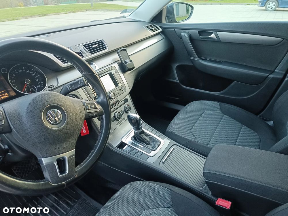 Volkswagen Passat 2.0 TDI DSG BlueMotion Technology Comfortline - 8