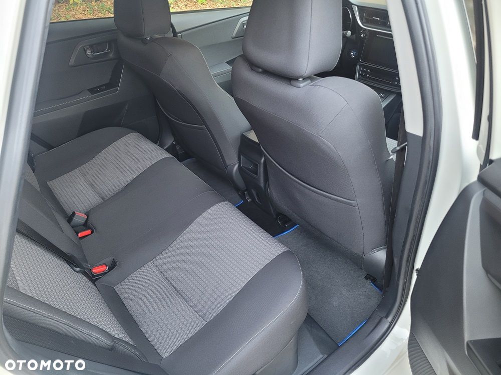 Toyota Auris 1.8 HSD Luna - 10