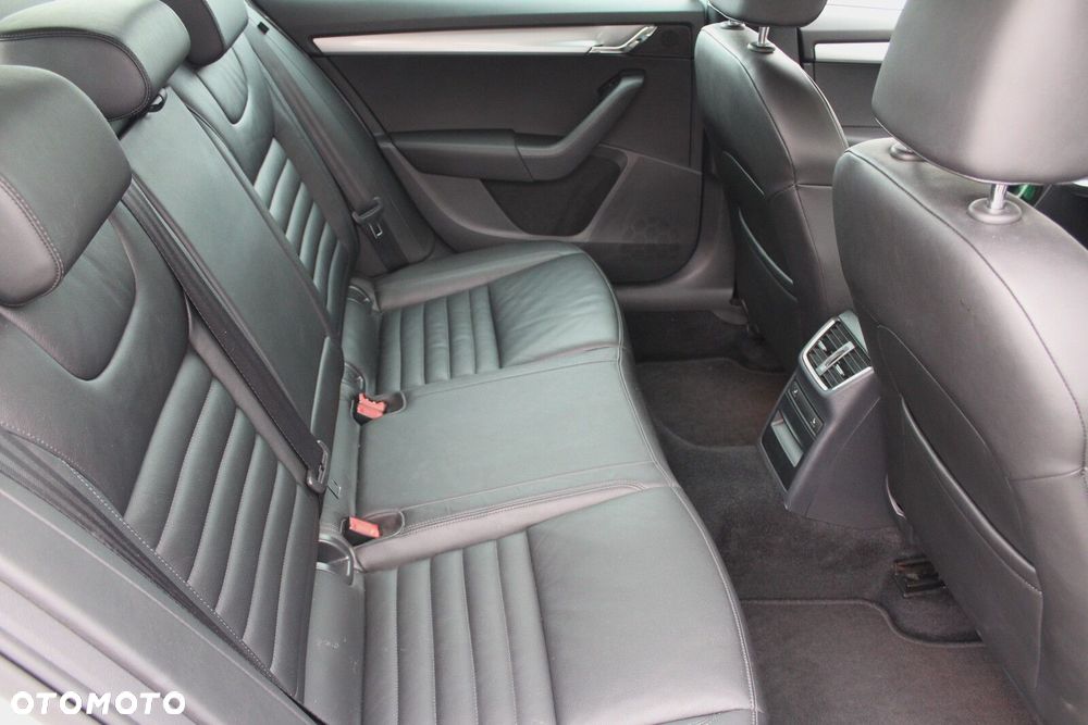 Skoda Octavia 2.0 TDI Style DSG - 15