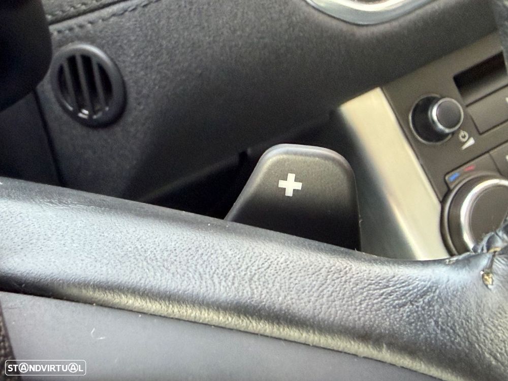 Land Rover Range Rover Evoque 2.0 D150 AWD R-Dynamic HSE Auto - 39