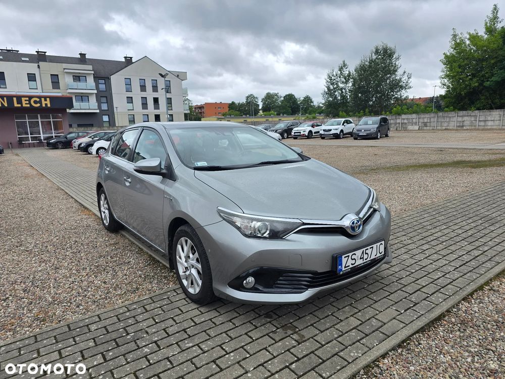 Toyota Auris Hybrid 135 Premium - 3