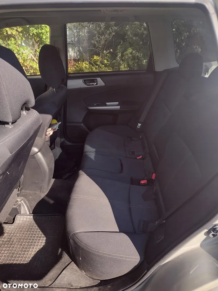 Subaru Forester 2.0D VR 000 - 11